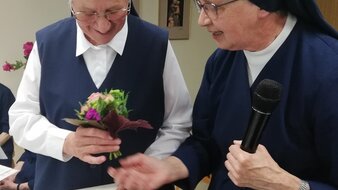 Glückwunsch an Sr. Angelika | © Sr. Maria Auer
